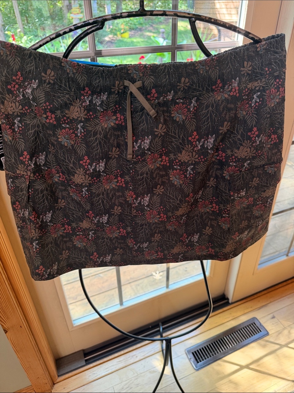 Kuhl Krueger Brown Botanical Floral Print  Drawstring Functional Pockets Skort M